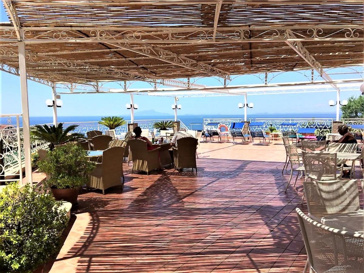 Hotel Dania Sorrento Luaran gambar
