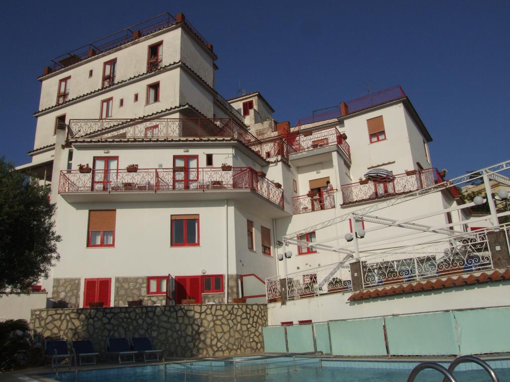 Hotel Dania Sorrento Luaran gambar