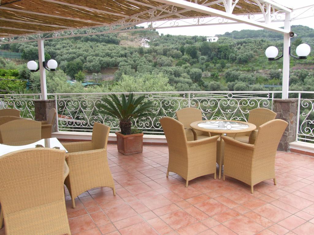 Hotel Dania Sorrento Luaran gambar