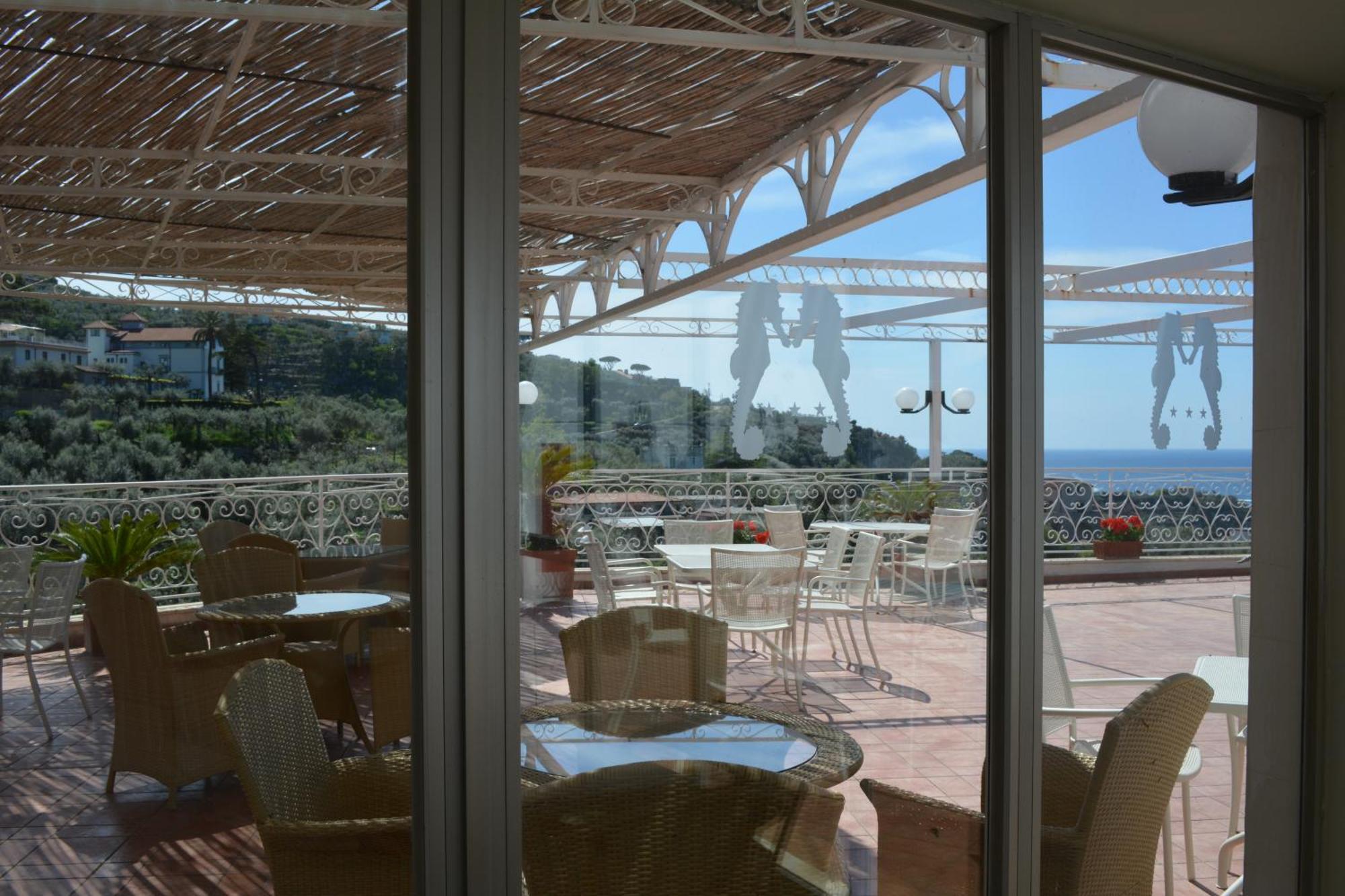 Hotel Dania Sorrento Luaran gambar