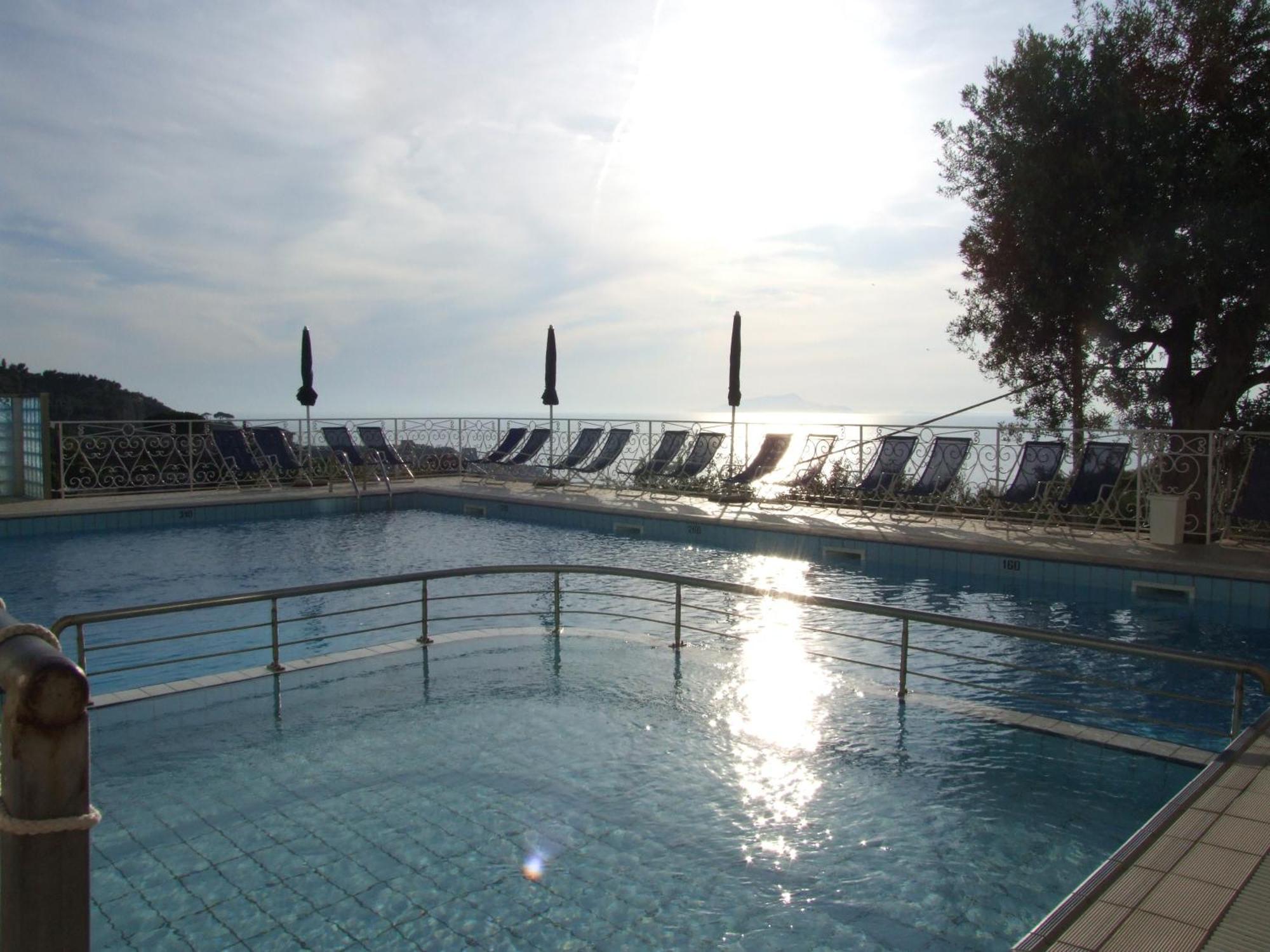 Hotel Dania Sorrento Luaran gambar