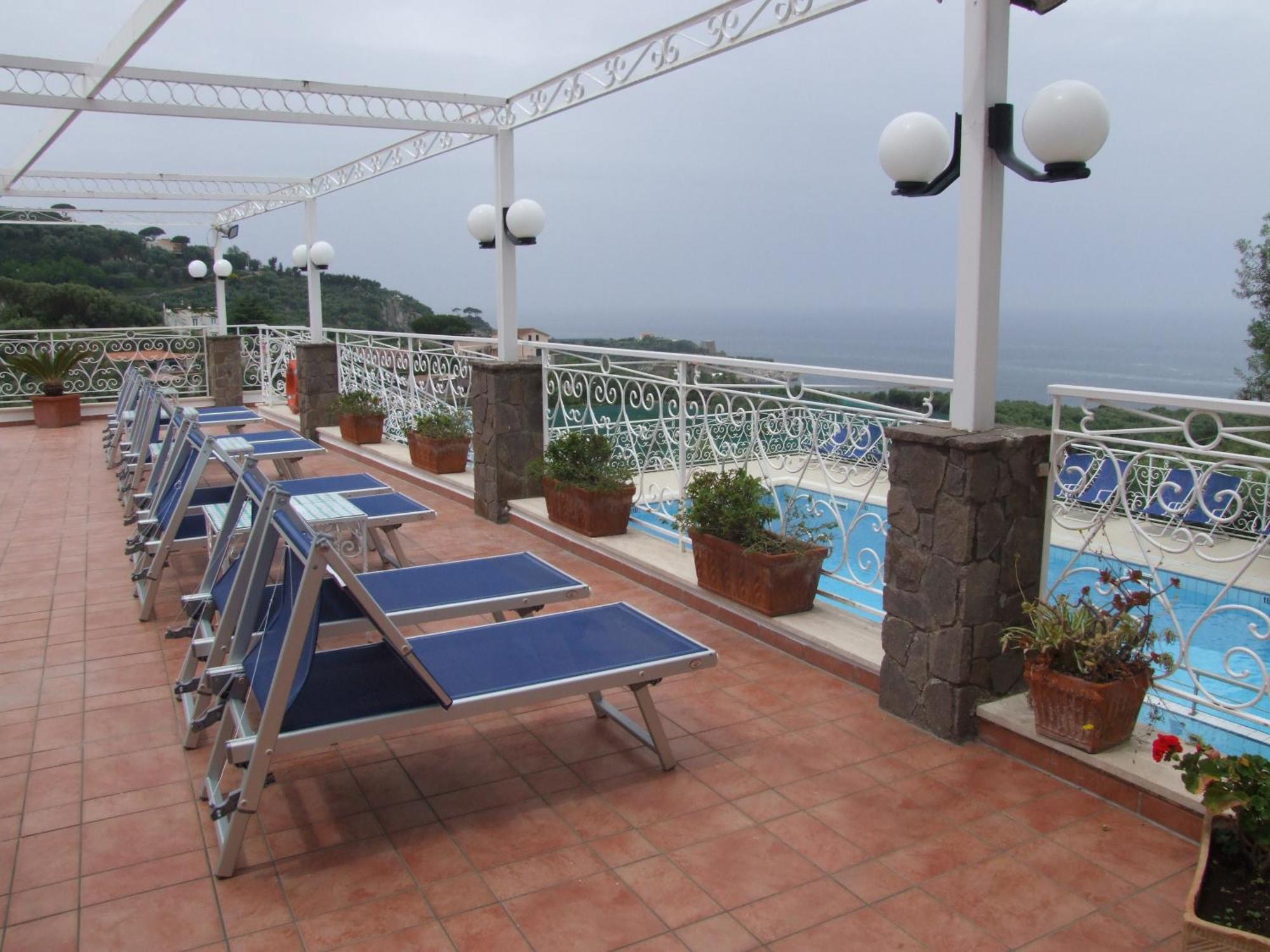 Hotel Dania Sorrento Luaran gambar