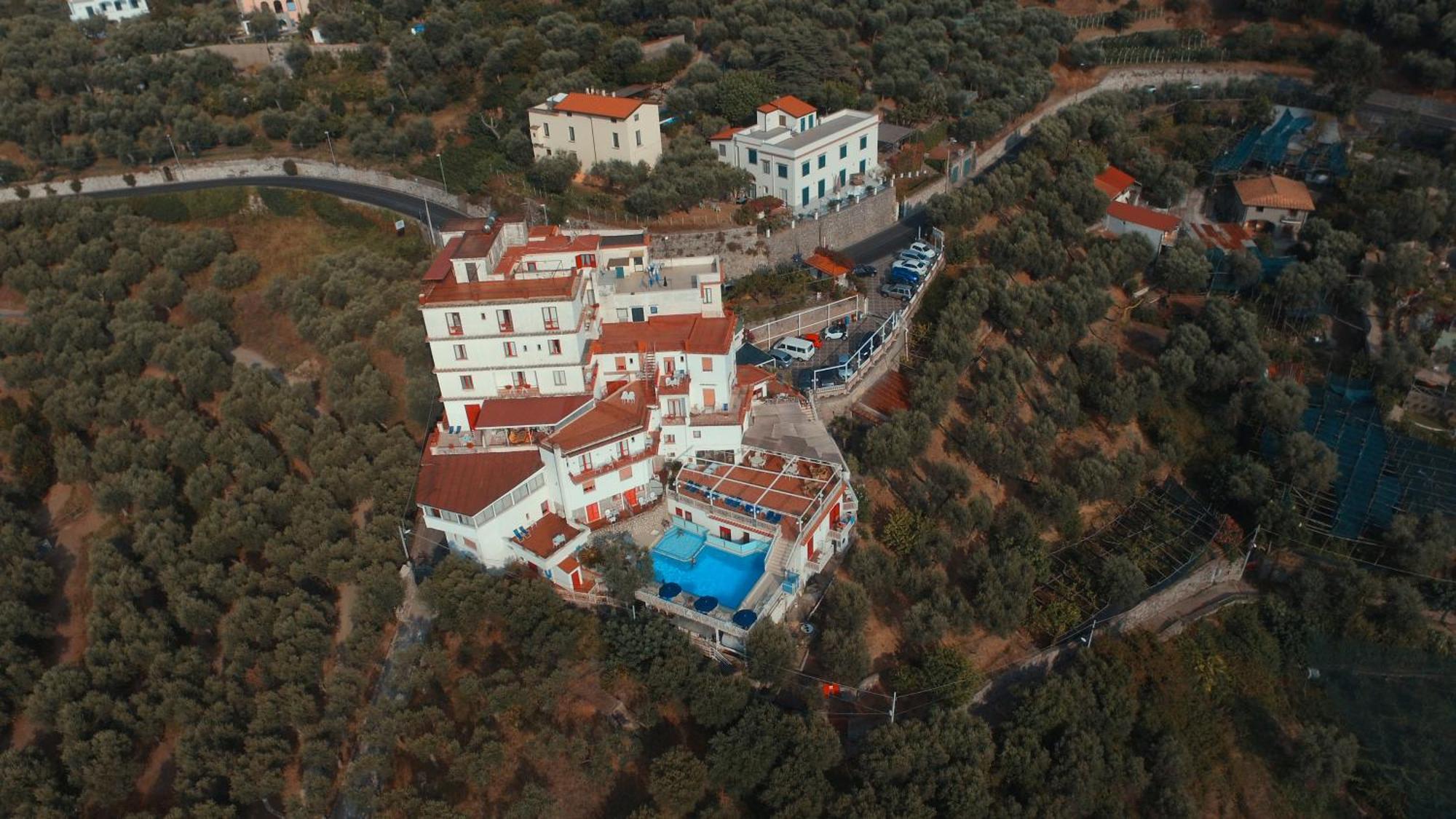 Hotel Dania Sorrento Luaran gambar