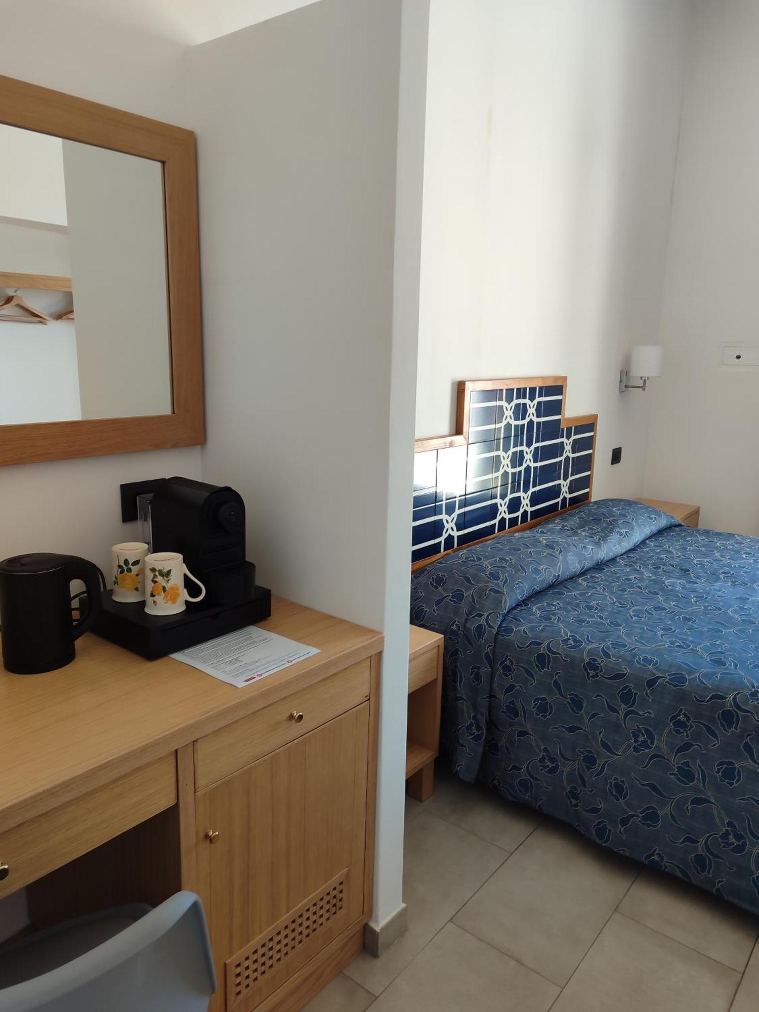 Hotel Dania Sorrento Luaran gambar