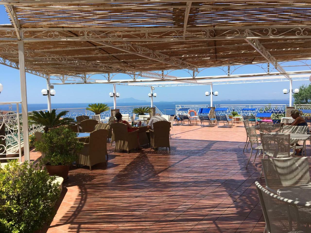 Hotel Dania Sorrento Luaran gambar