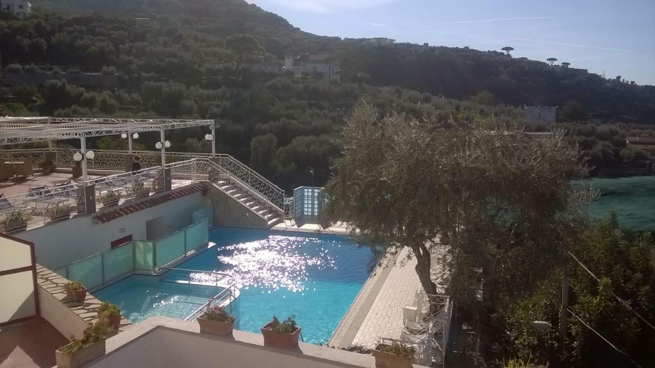 Hotel Dania Sorrento Luaran gambar