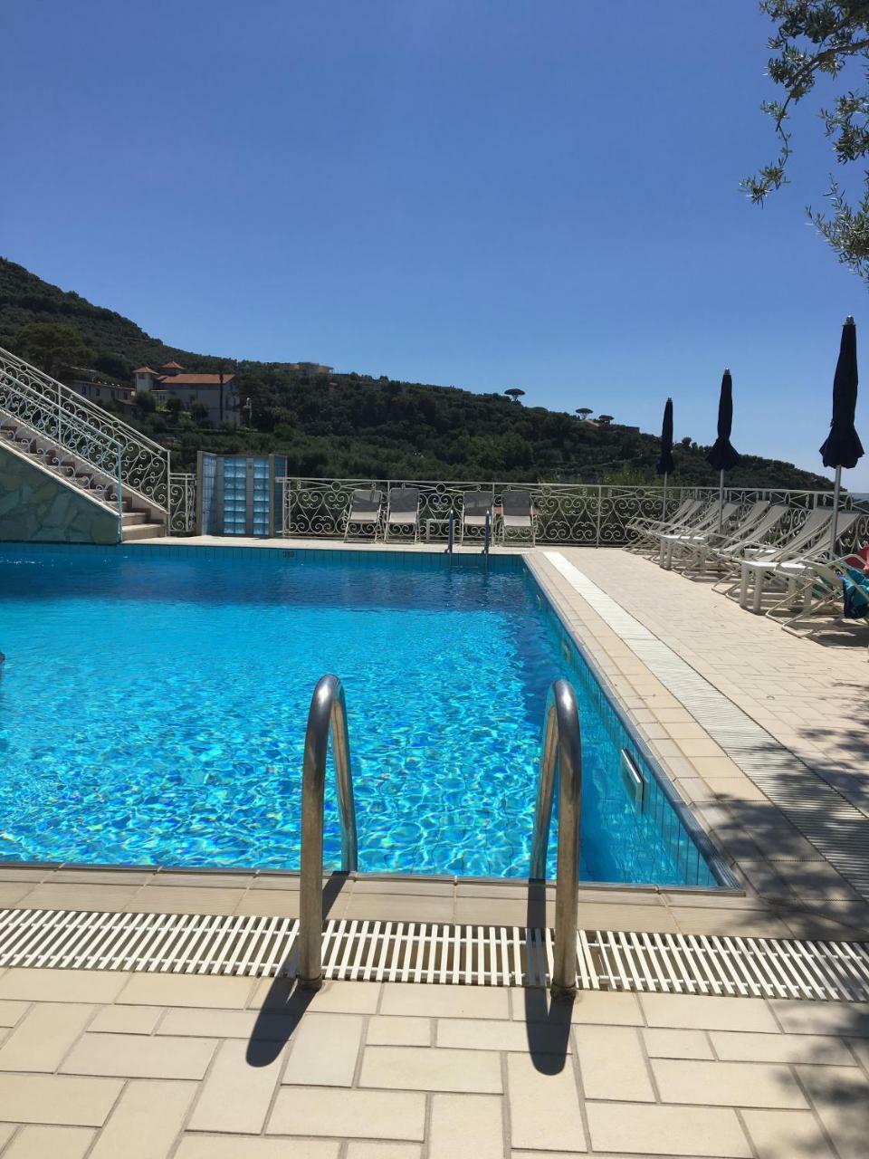 Hotel Dania Sorrento Luaran gambar